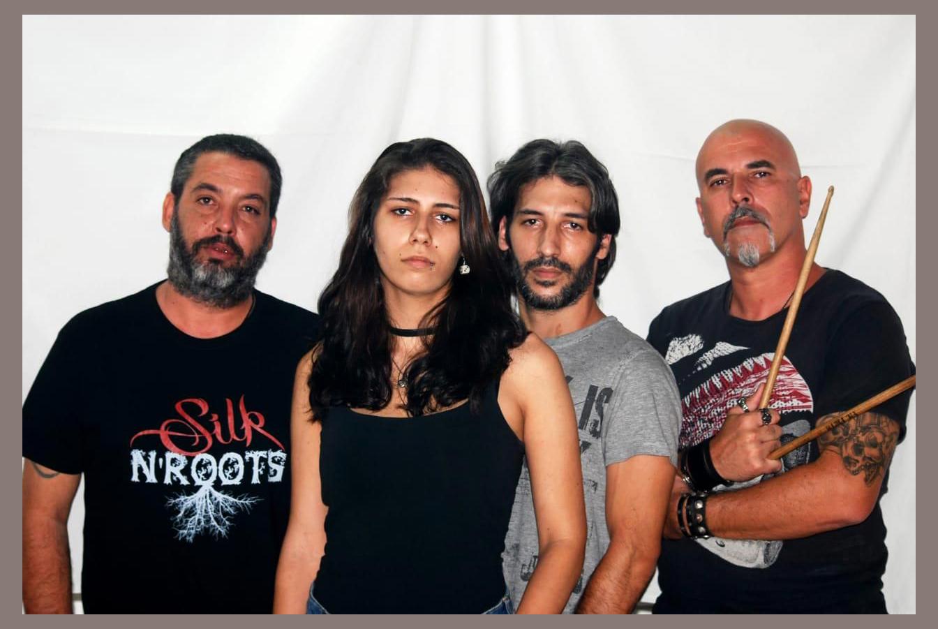 Silk N&#39;Roots